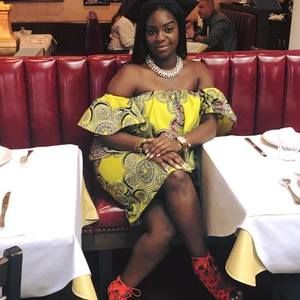 Meet your Posher, Vanessa